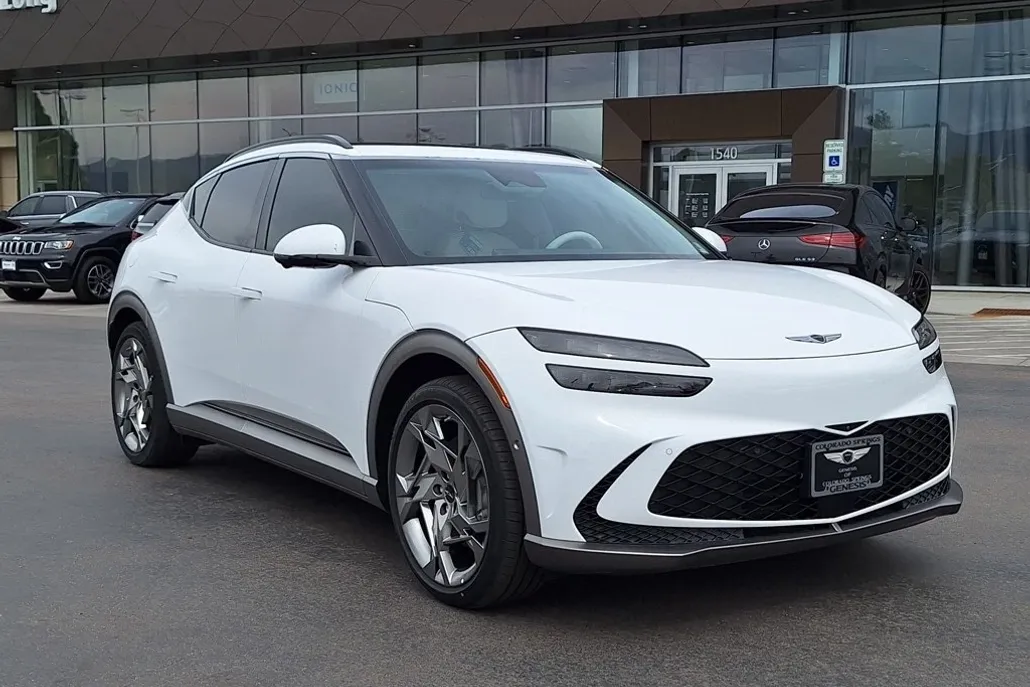 2023 Genesis GV60 Performance photo 1