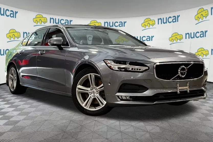 2018 Volvo S90 T5 Momentum photo 1