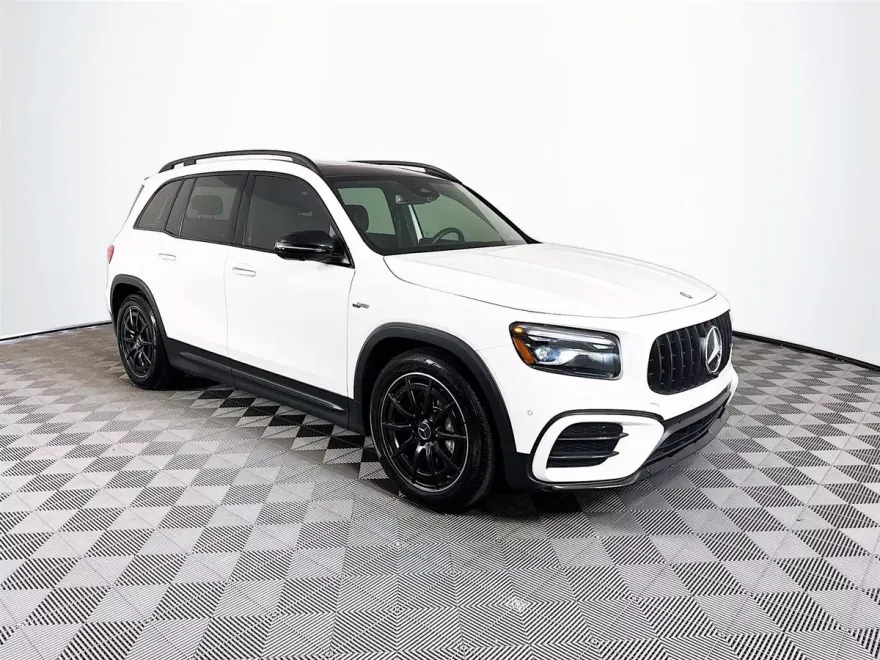 2025 Mercedes Benz GLB 35 AMG 4MATIC photo 1