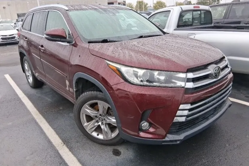 2017 Toyota Highlander Limited photo 1