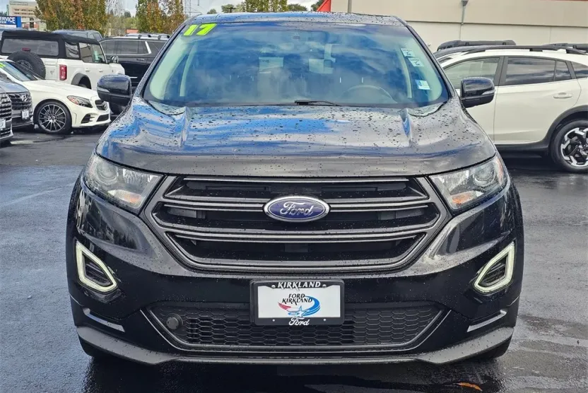 2017 Ford Edge Sport photo 1