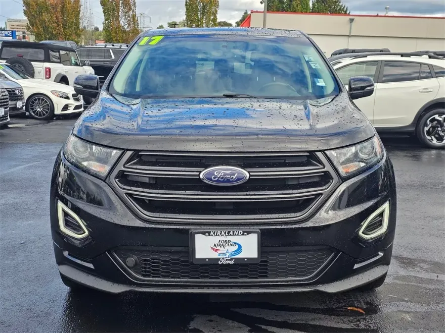 2017 Ford Edge Sport photo 1