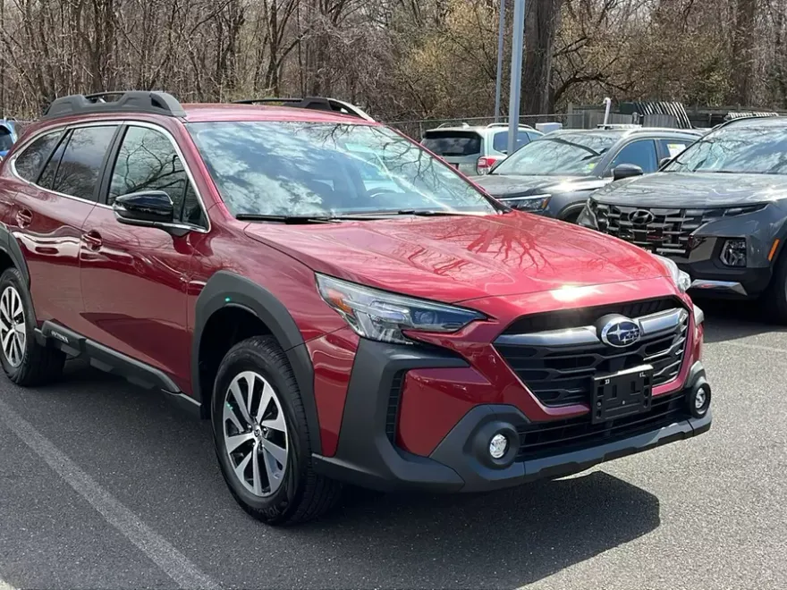 2024 Subaru Outback Premium photo 1