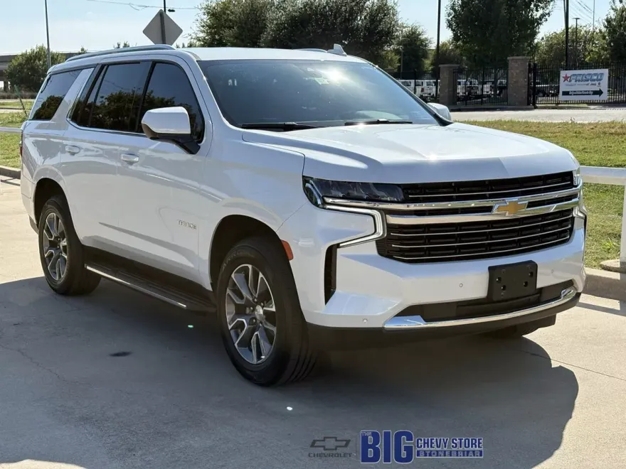 2022 Chevrolet Tahoe LT photo 1
