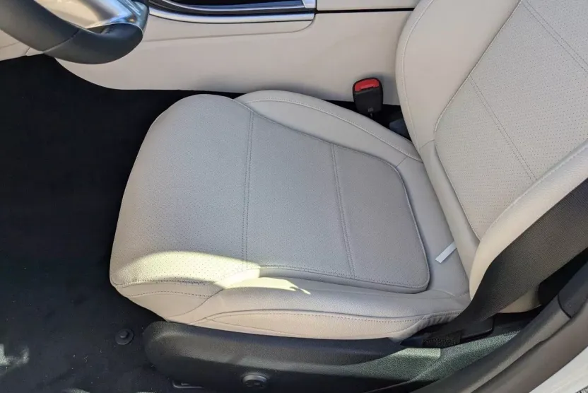 2025 Mercedes Benz C 300 Sedan photo 1