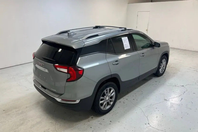 2023 Gmc Terrain SLT photo 1