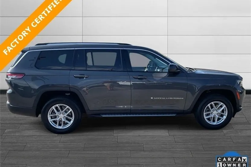 2023 Jeep Grand Cherokee Laredo photo 1