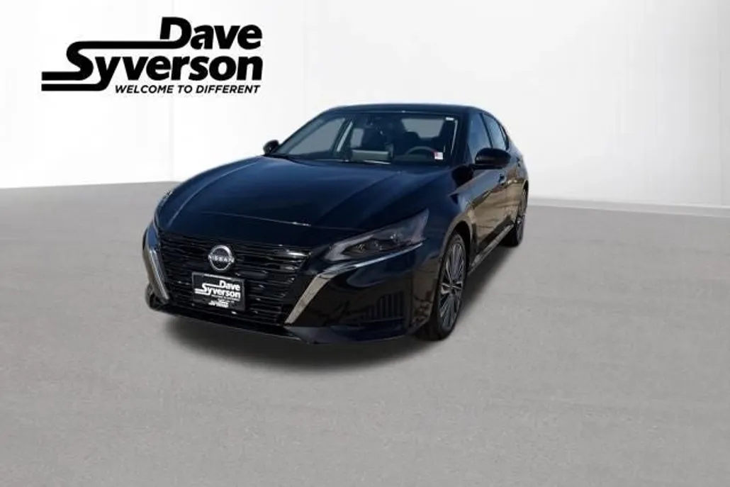 2025 Nissan Altima 2.5 SL photo 1