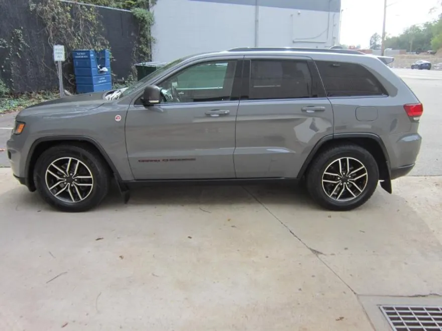 2020 Jeep Grand Cherokee Trailhawk photo 1