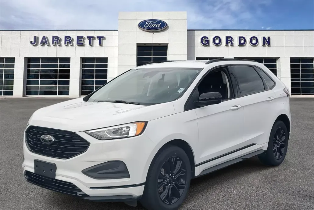 2024 Ford Edge SE photo 1