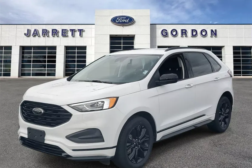 2024 Ford Edge SE photo 1