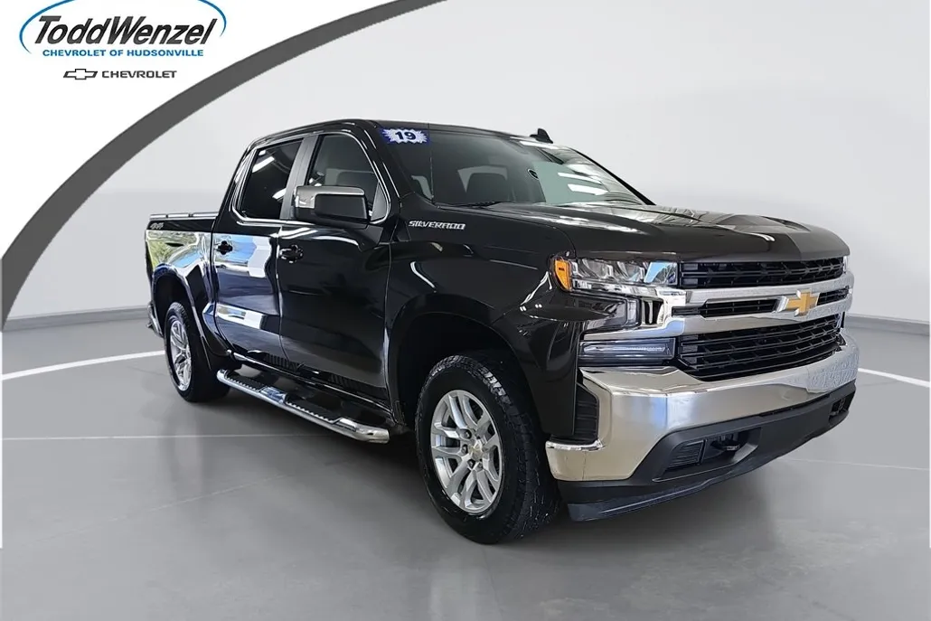 2019 Chevrolet Silverado 1500 LT photo 1