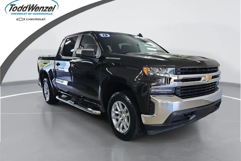 2019 Chevrolet Silverado 1500 LT photo 1