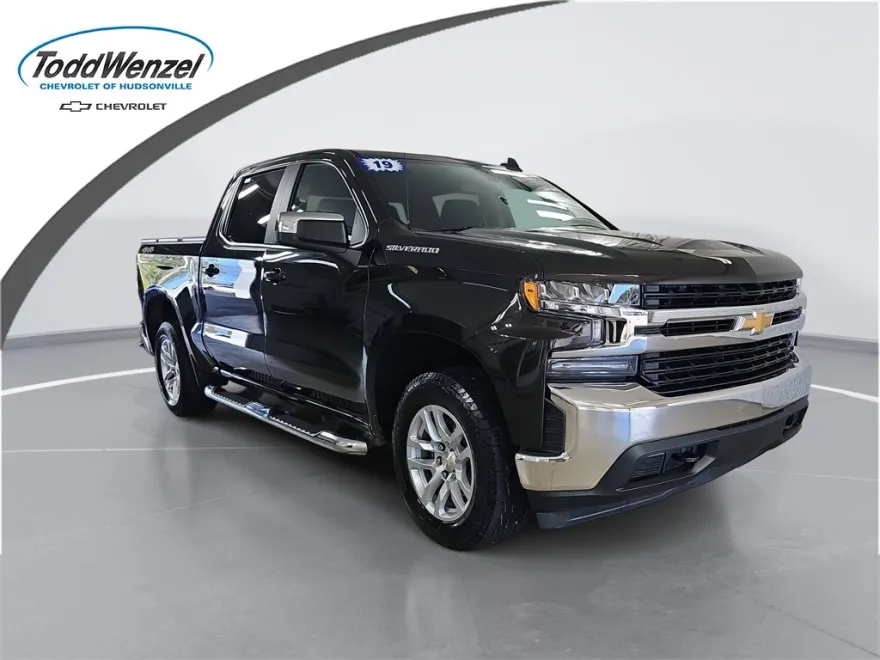 2019 Chevrolet Silverado 1500 LT photo 1