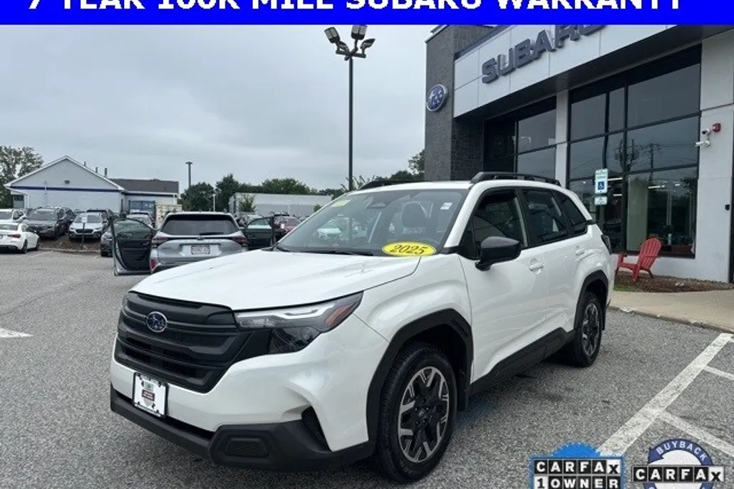 2025 Subaru Forester Base photo 1