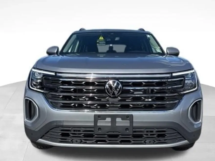 2026 Volkswagen Atlas SE Technology photo 1