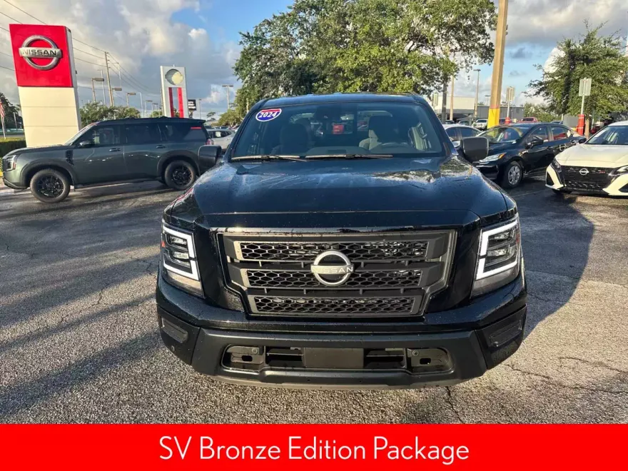 2024 Nissan Titan SV photo 1
