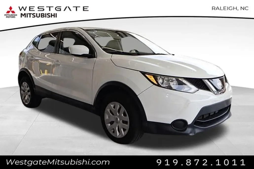 2019 Nissan Rogue Sport S photo 1