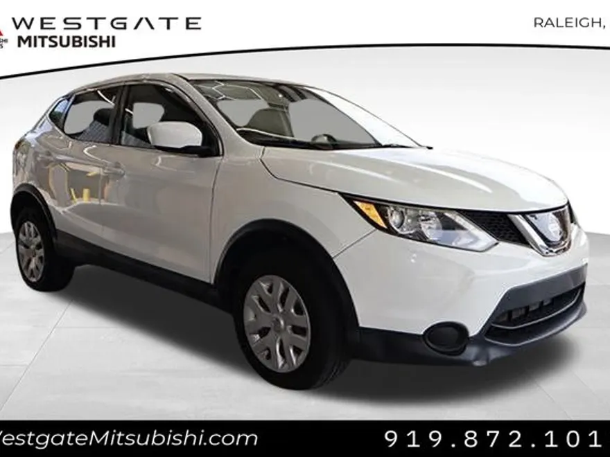 2019 Nissan Rogue Sport S photo 1