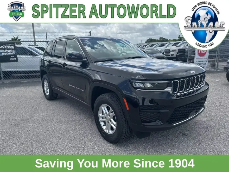 2025 Jeep Grand Cherokee Laredo photo 1