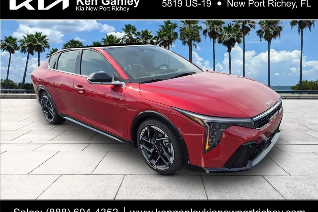 2025 Kia K4 GT-Line photo 1