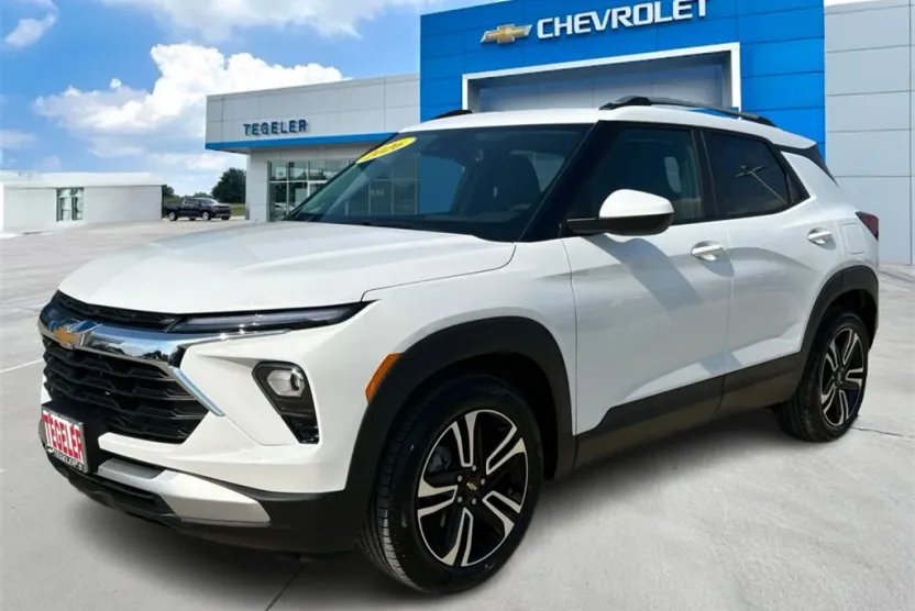 2026 Chevrolet Trailblazer LT photo 1