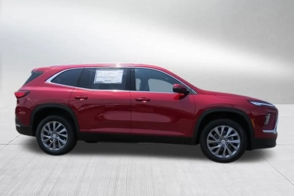 2025 Buick Enclave Preferred photo 1