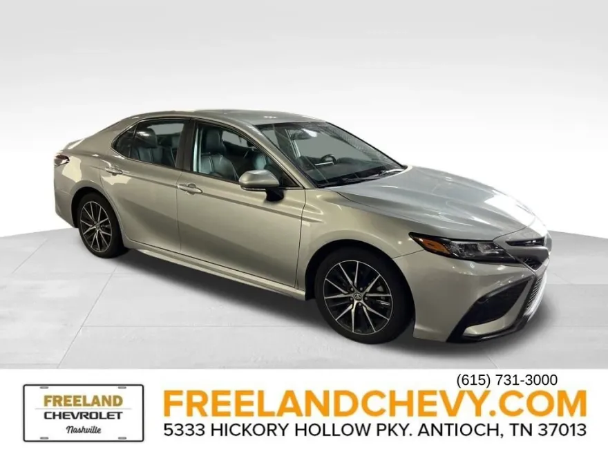 2023 Toyota Camry SE photo 1