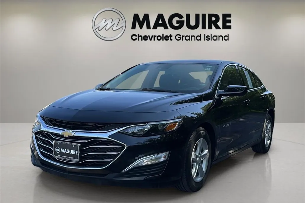 2024 Chevrolet Malibu LS photo 1