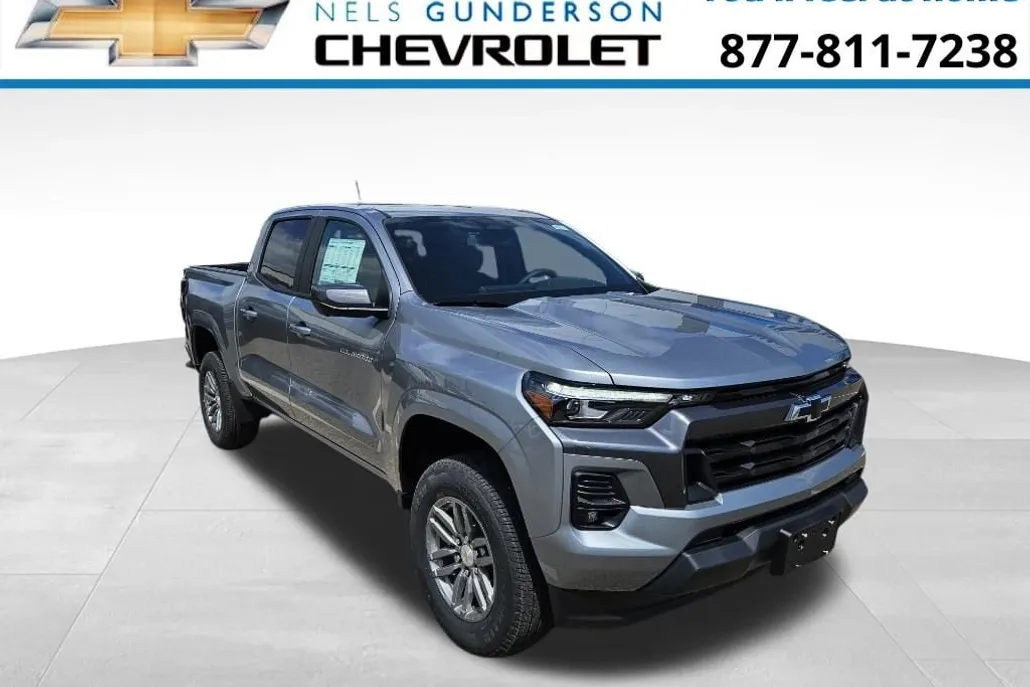 2024 Chevrolet Colorado LT photo 1