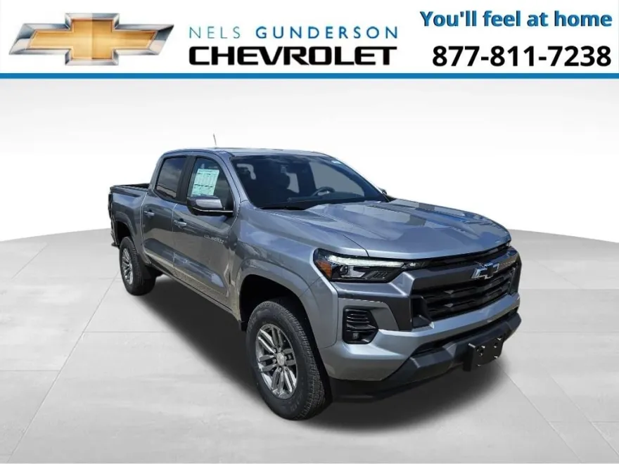 2024 Chevrolet Colorado LT photo 1