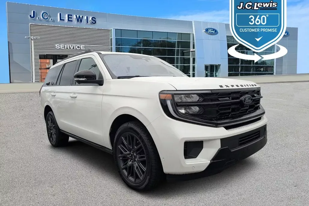 2025 Ford Expedition Platinum photo 1