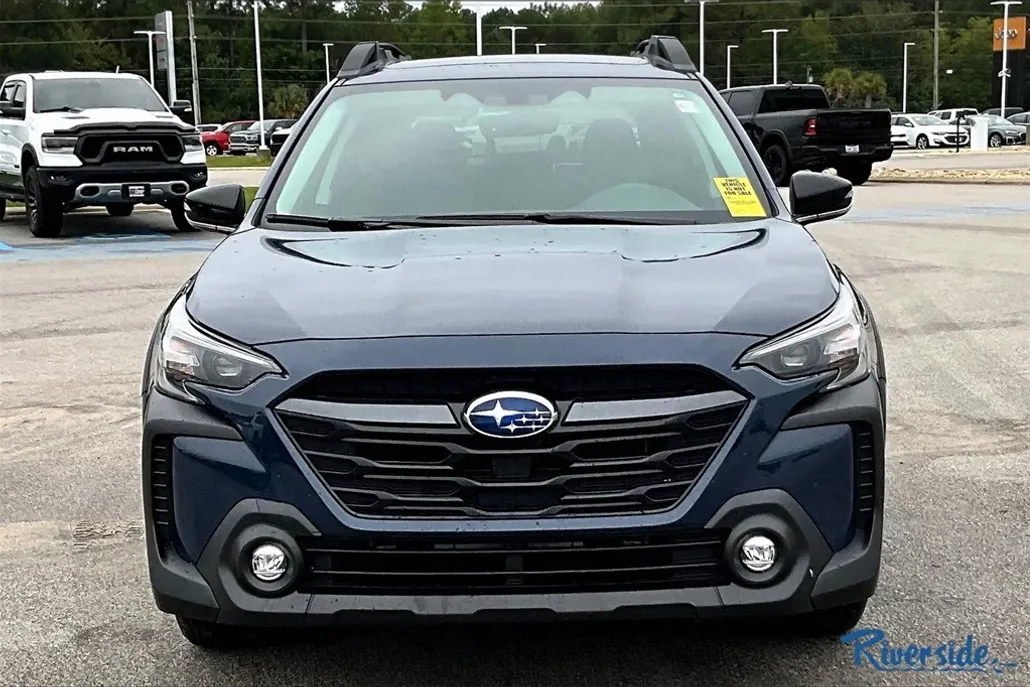 2025 Subaru Outback Premium photo 1