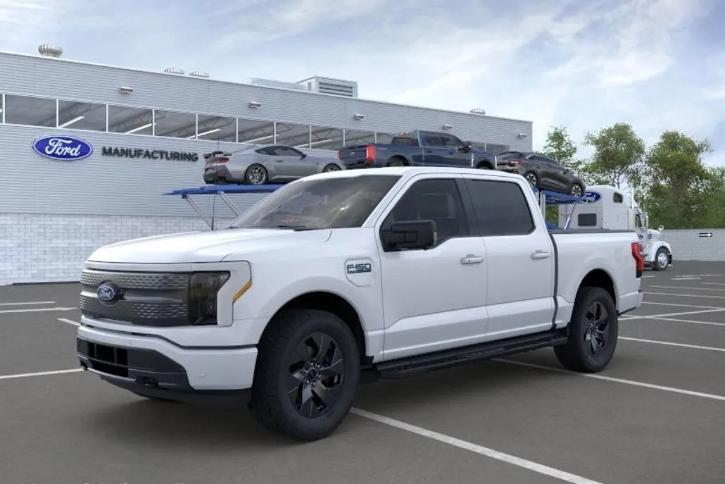 2025 Ford F-150 Lightning photo 1