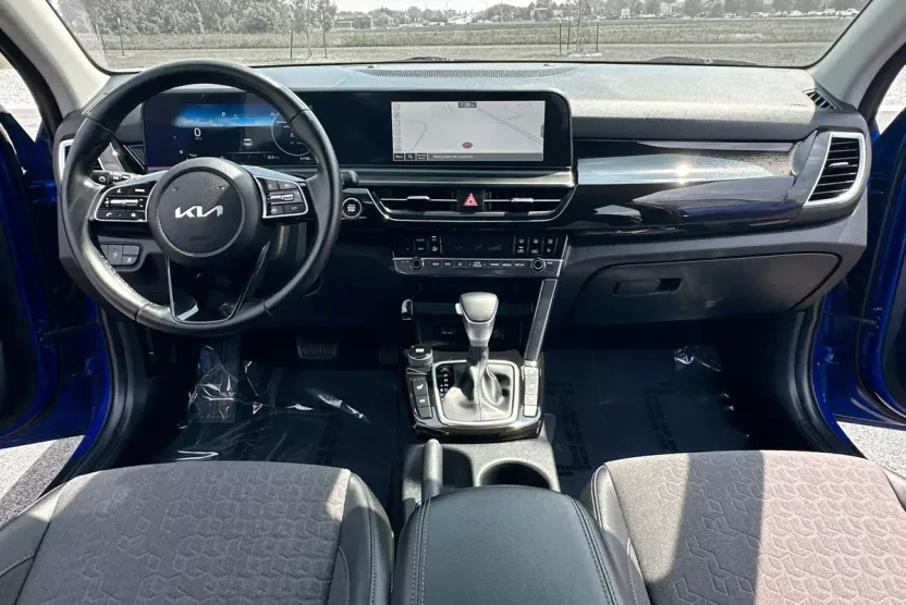 2024 Kia Seltos S photo 1