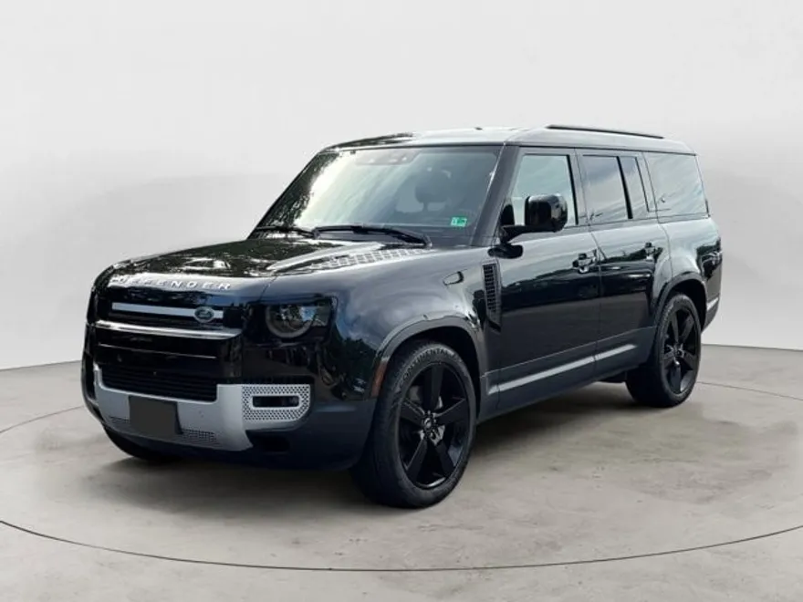 2024 Land Rover Defender 110 S photo 1