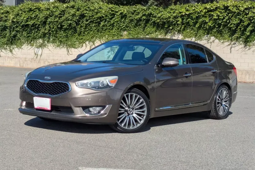 2015 Kia Cadenza Premium photo 1