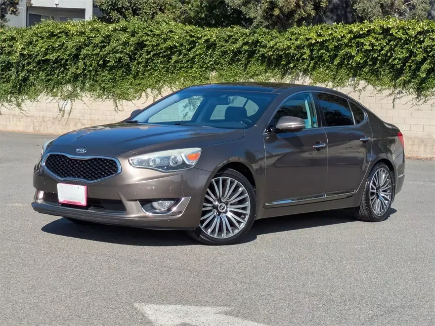 2015 Kia Cadenza Premium photo 1