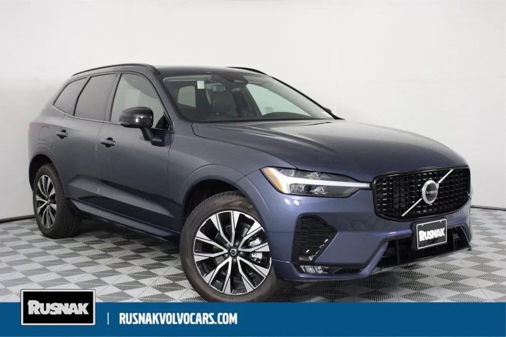 2025 Volvo XC60 B5 Core photo 1