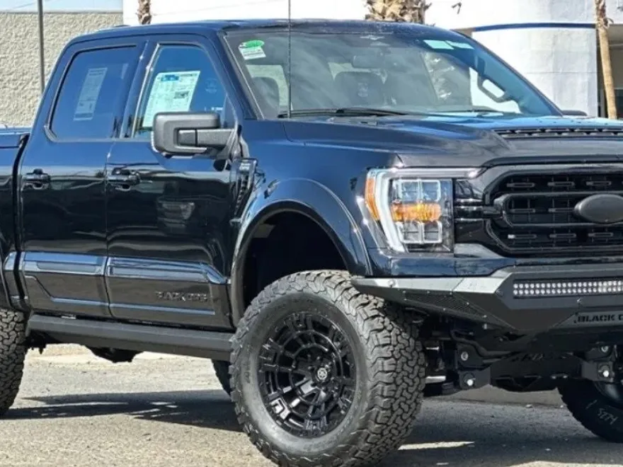 2023 Ford F-150 XLT photo 1