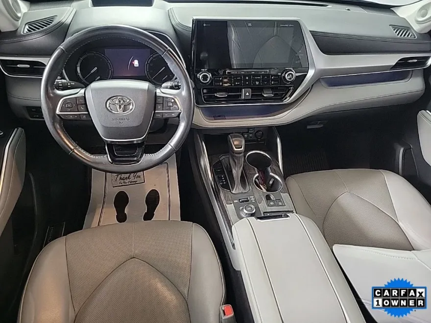 2021 Toyota Highlander Platinum photo 1