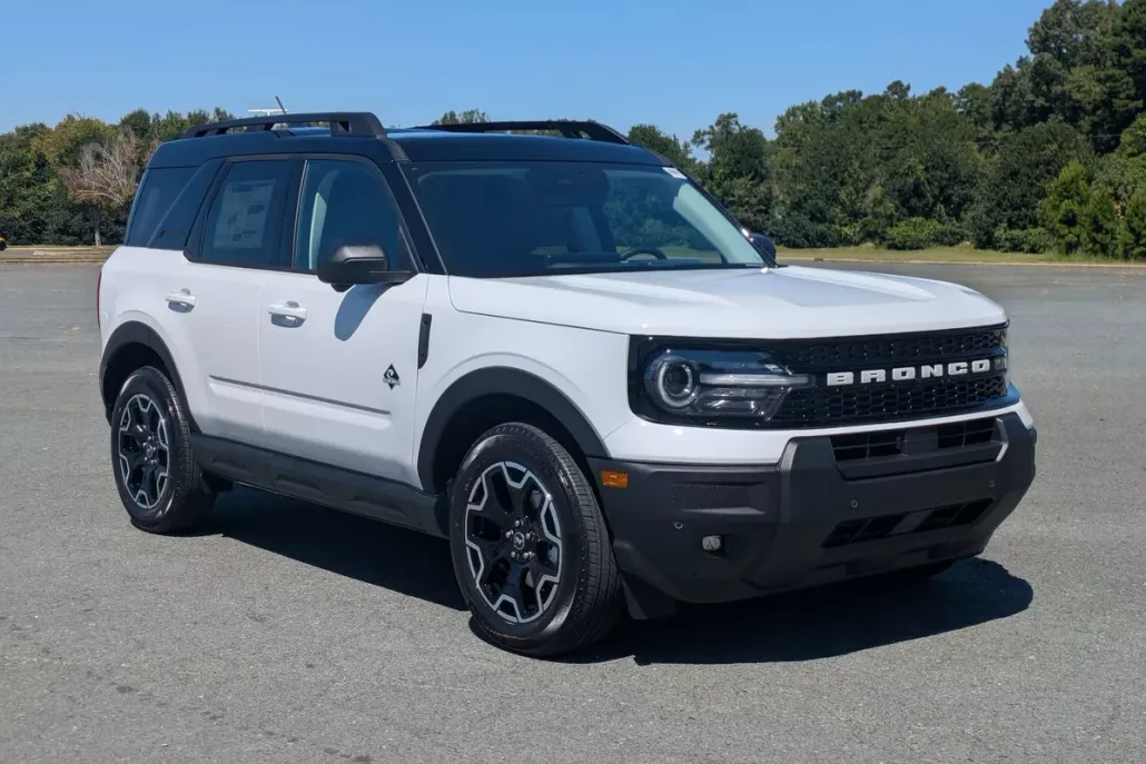 2025 Ford Bronco Sport Outer Banks photo 1