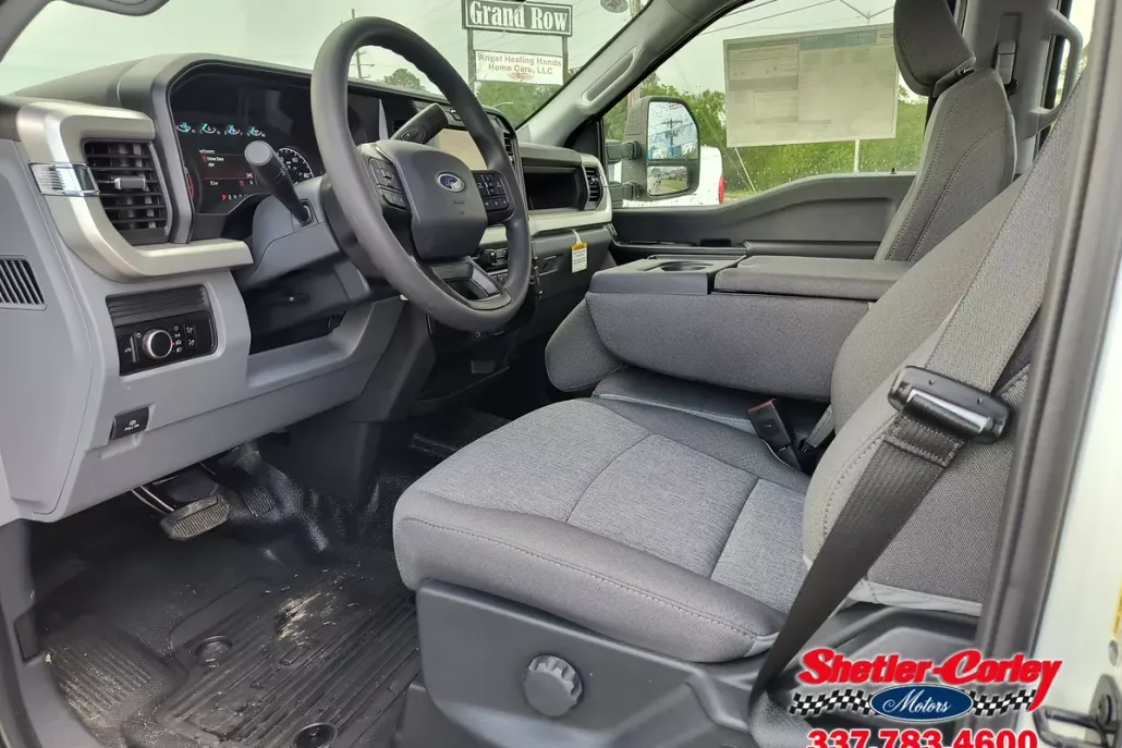 2024 Ford F-350 XL photo 1