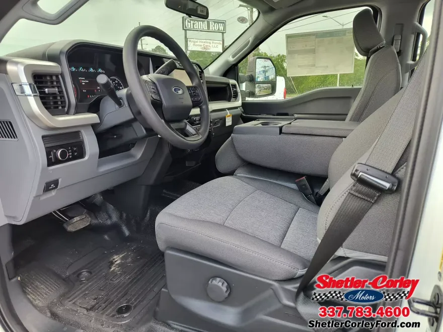 2024 Ford F-350 XL photo 1