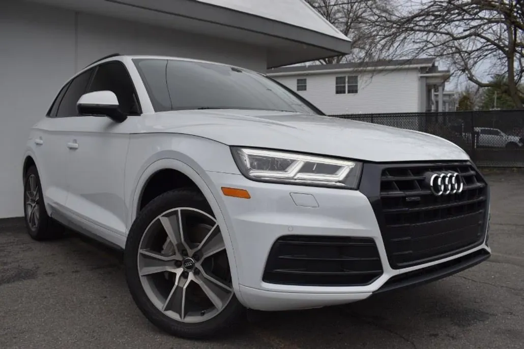 2019 Audi Q5 Premium Plus photo 1