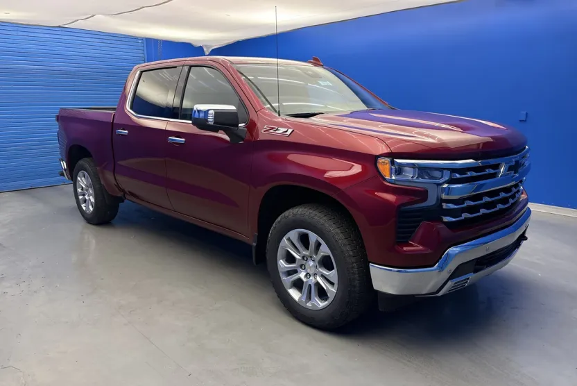 2026 Chevrolet Silverado 1500 photo 1