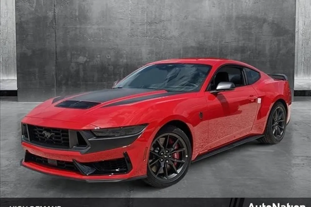 2025 Ford Mustang Dark Horse photo 1