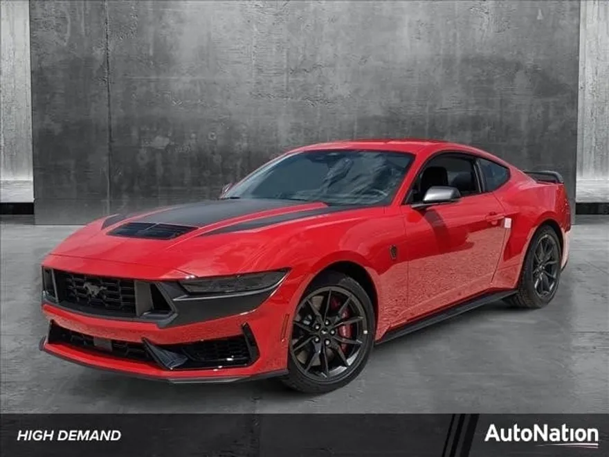 2025 Ford Mustang Dark Horse photo 1