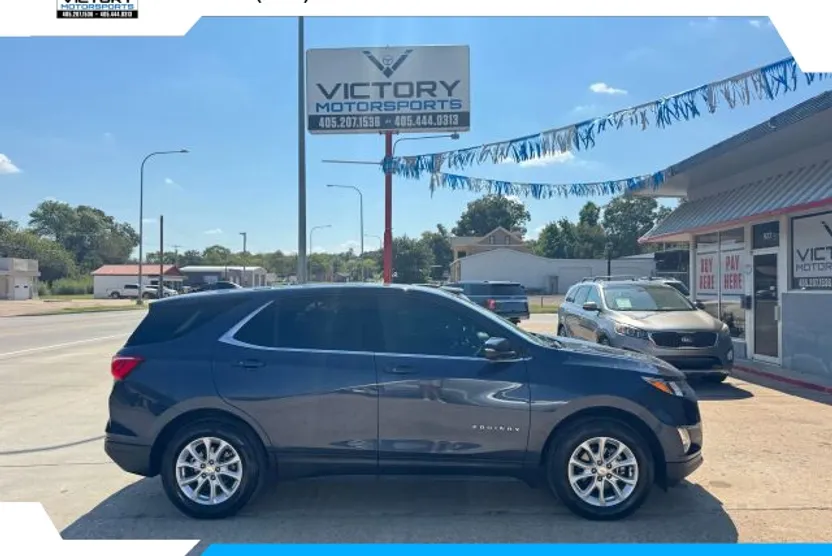2018 Chevrolet Equinox LT photo 1