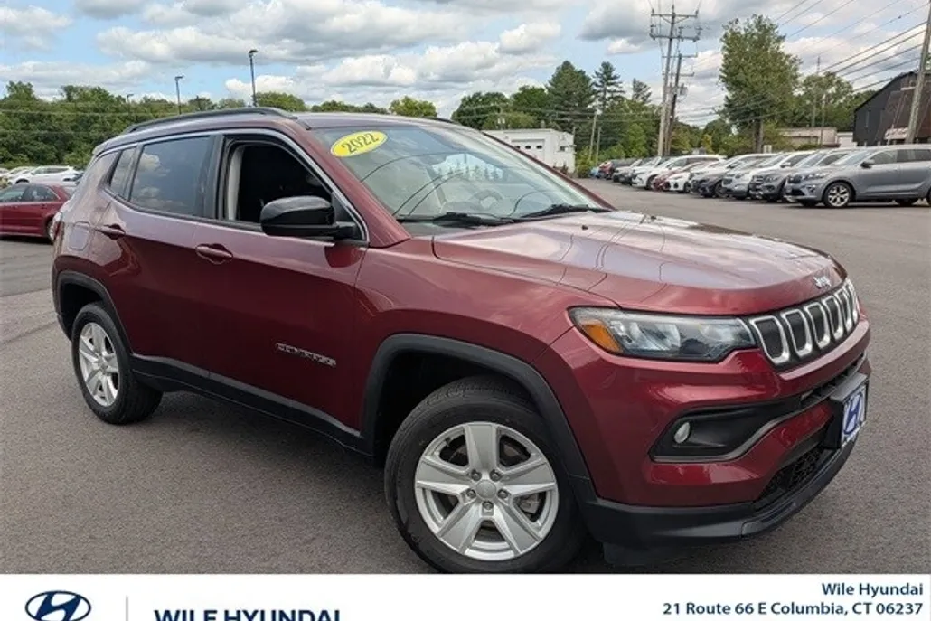 2022 Jeep Compass Latitude photo 1